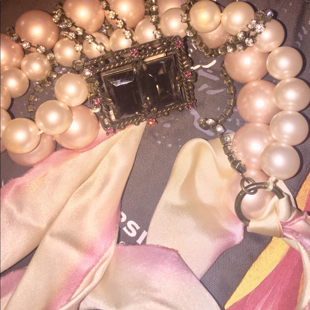 Pink-ish Pearl Choker/ Necklace